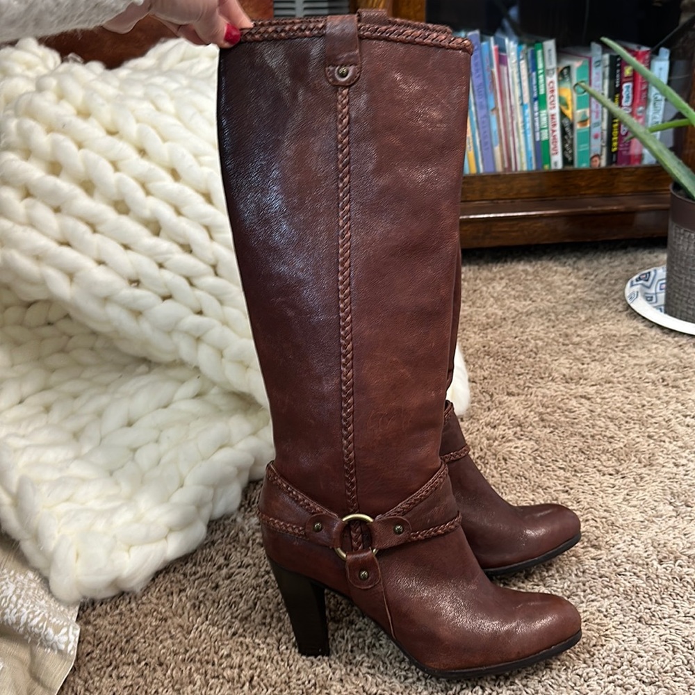 Sexy Frye Vicki Rugged Leather Zip Up Boots Size 9.5